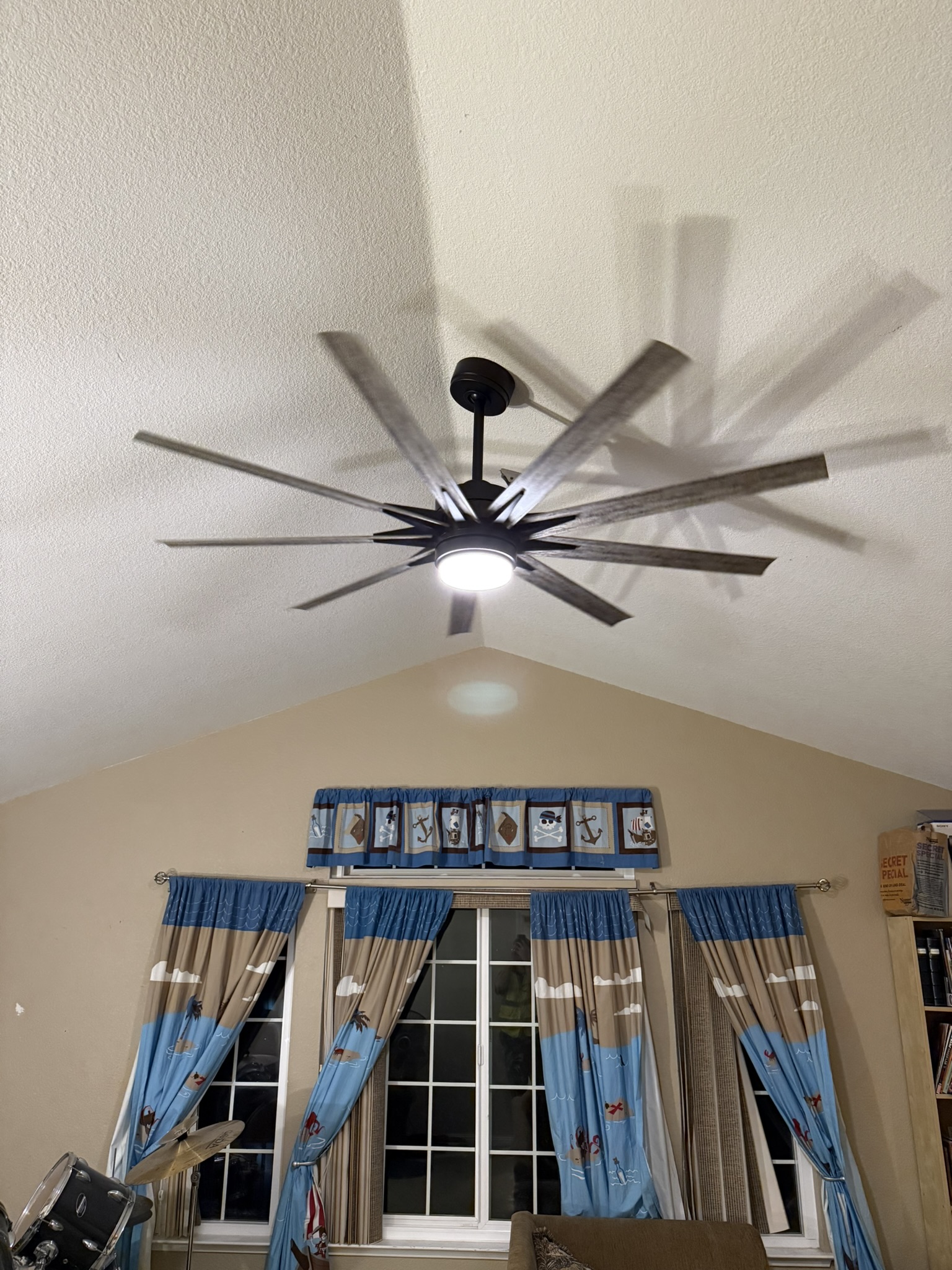 Replacement ceiling fan with integrated light at the Folsom project